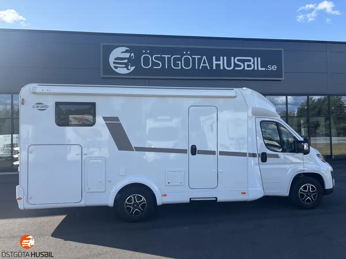 Carado T 338 S — Halvintegrerad