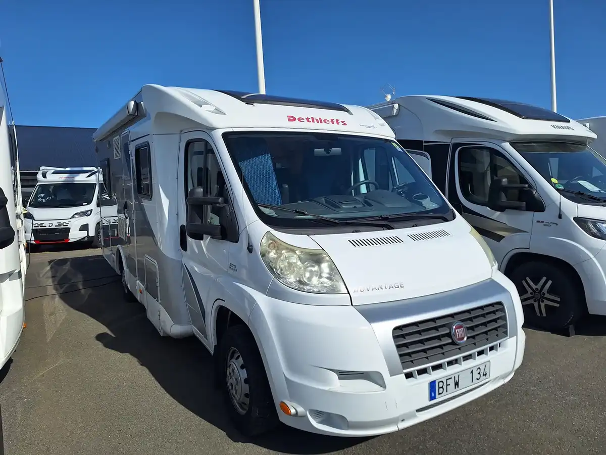 Dethleffs Advantage T 6501 — Halvintegrerad