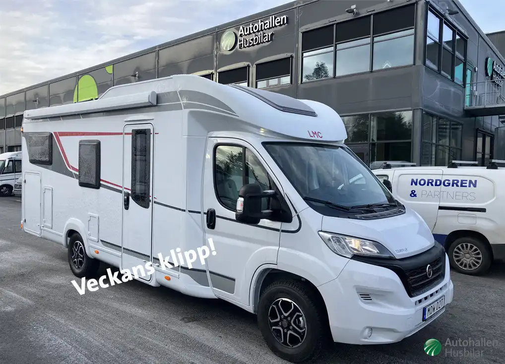 LMC Tourer H 730 G Lift — Halvintegrerad med taksäng