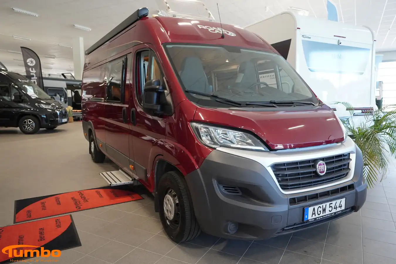 Roadcar - 640 150hk solcell röd metallic långbäddar — Plåtis