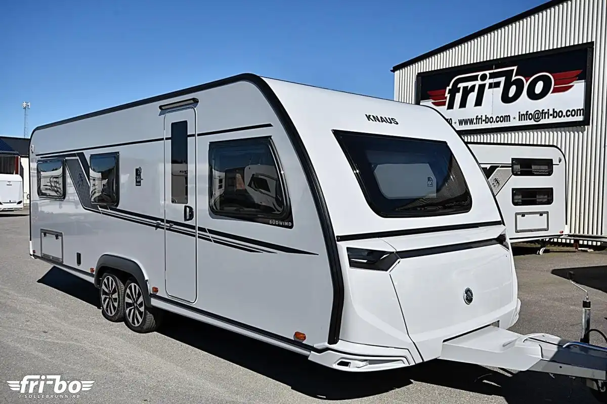 Knaus 650 UDF Südwind Black Selection — Våningssäng