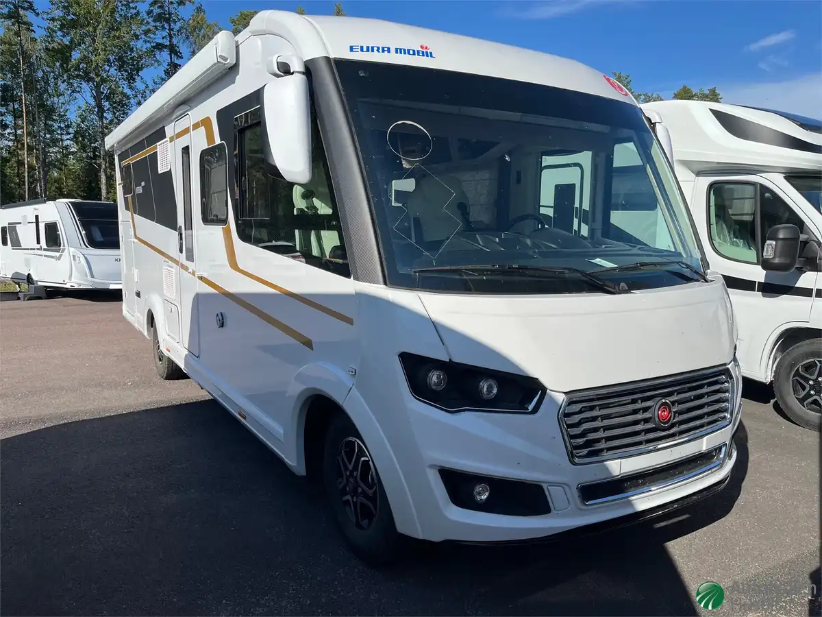 Eura Mobil Integra 760 EF — Helintegrerad