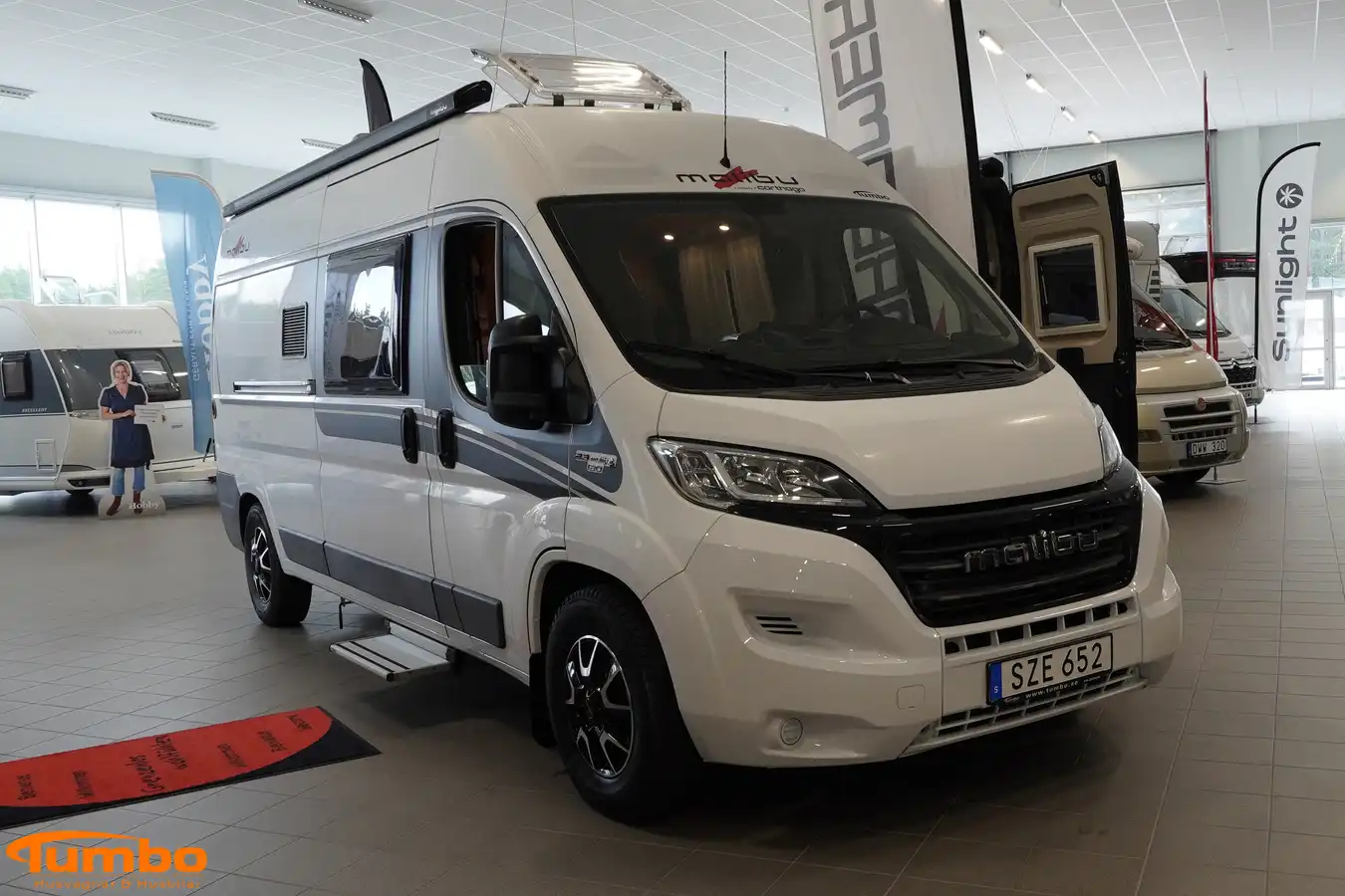 Malibu Carthago - VAN 600DB Automat solcell — Halvintegrerad