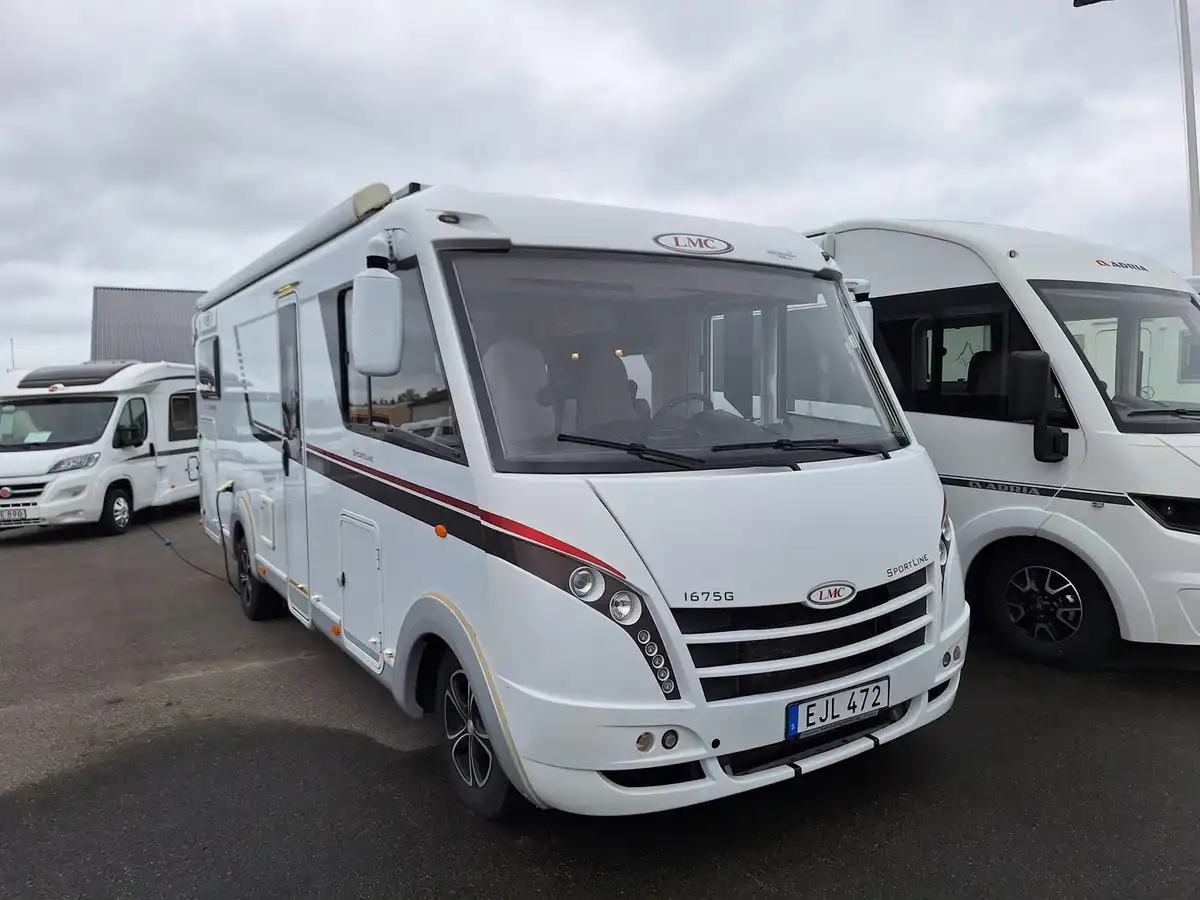 LMC Explorer Sportline I 675 G — Helintegrerad