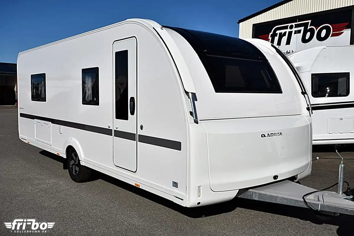 Adria 613 HT Adora — Husvagn