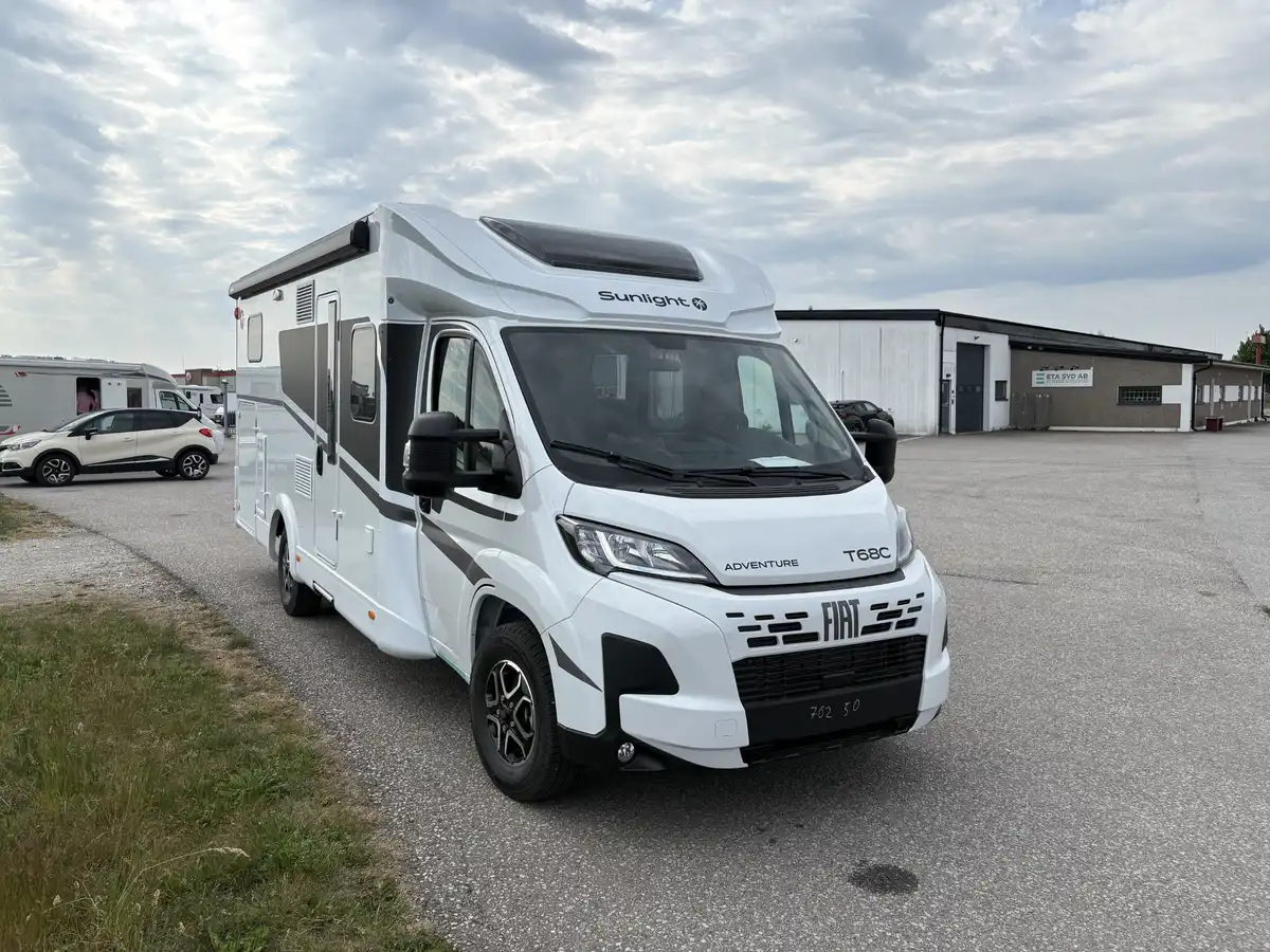 Sunlight T 68 C Adventure Edition — Halvintegrerad