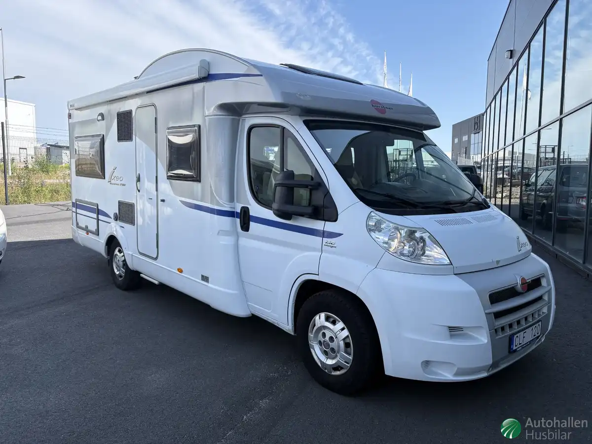 Bürstner T664 — Halvintegrerad