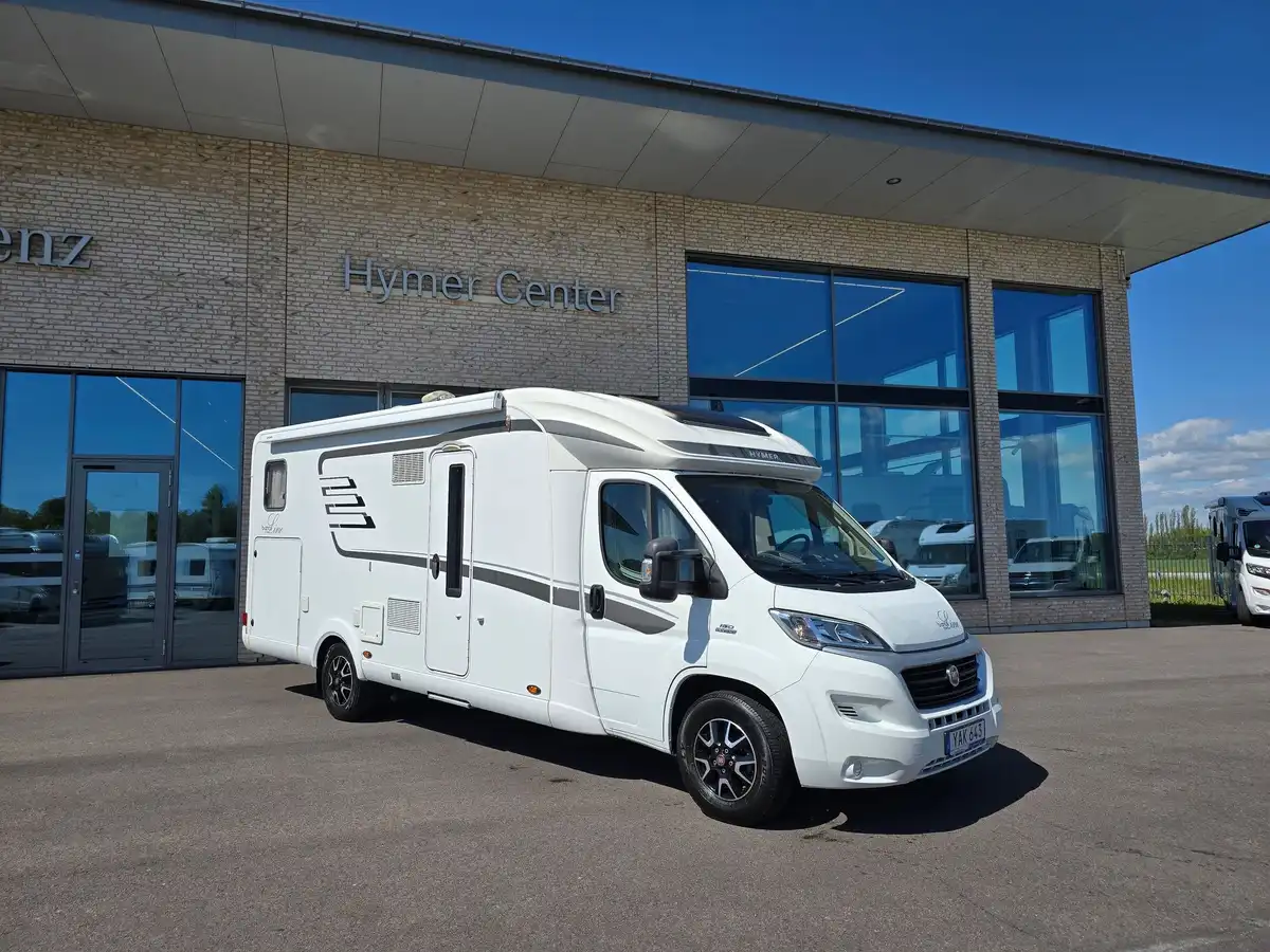 HYMER Tramp 678 BiancoLine — Halvintegrerad