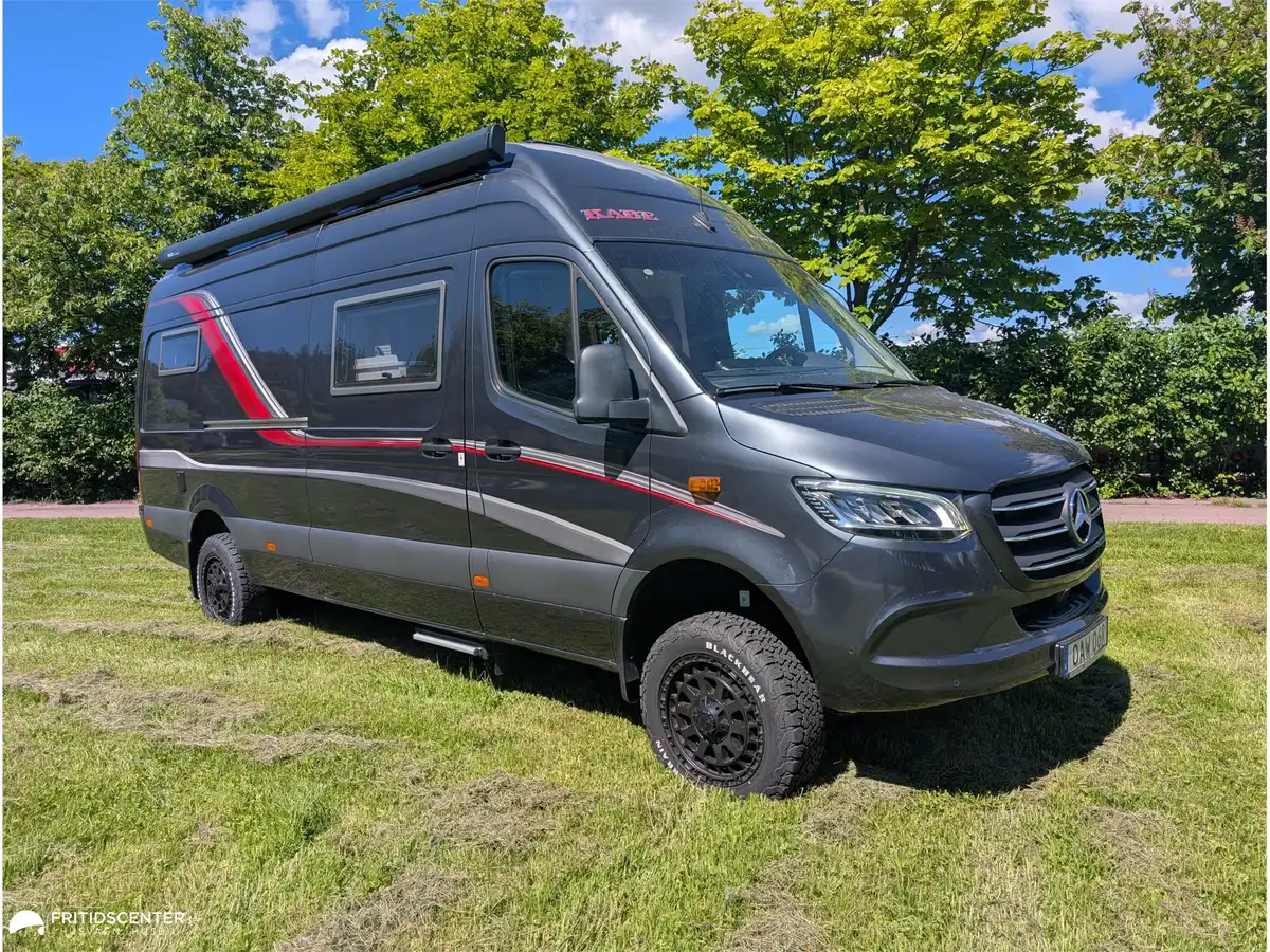 KABE TM Van 690 LB 4X4 — Halvintegrerad