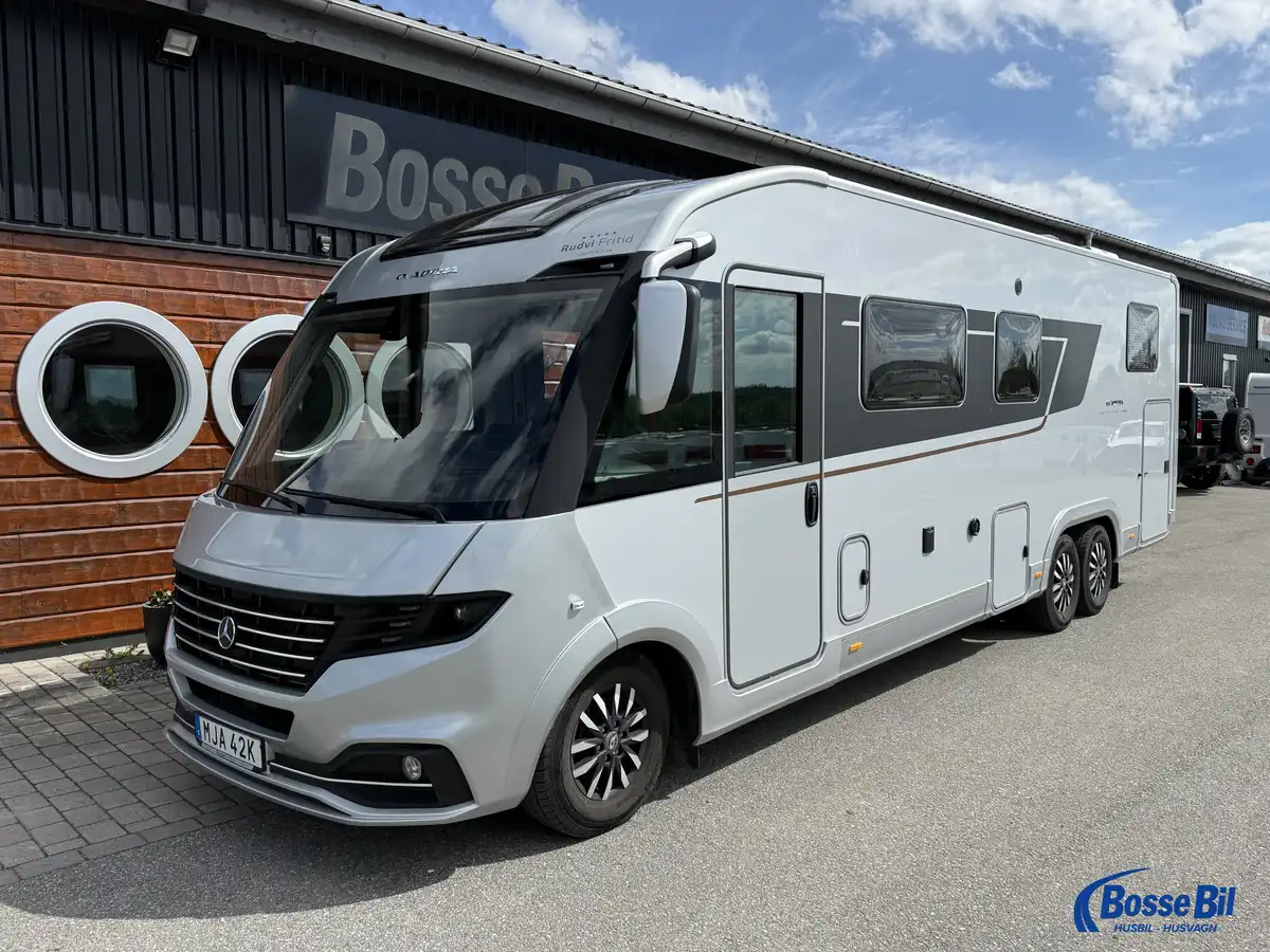 Adria SUPER SONIC 890 LL — Helintegrerad