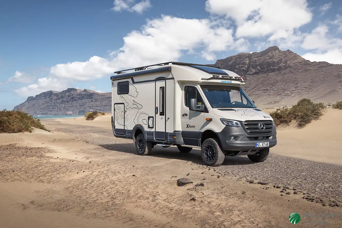 Eura Mobil XTURA 686 EF — Halvintegrerad