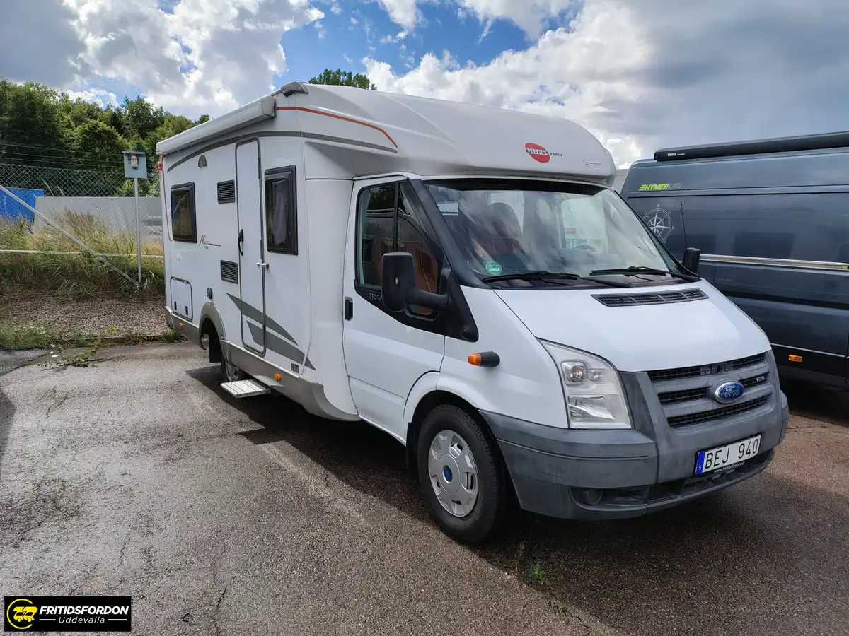 Bürstner T 660 NEXXO — Halvintegrerad
