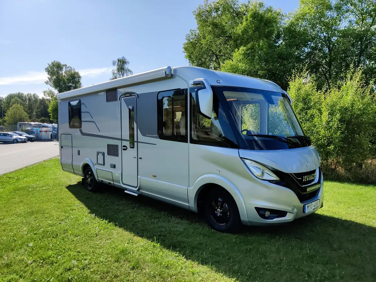 HYMER Masterline I 790 — Helintegrerad