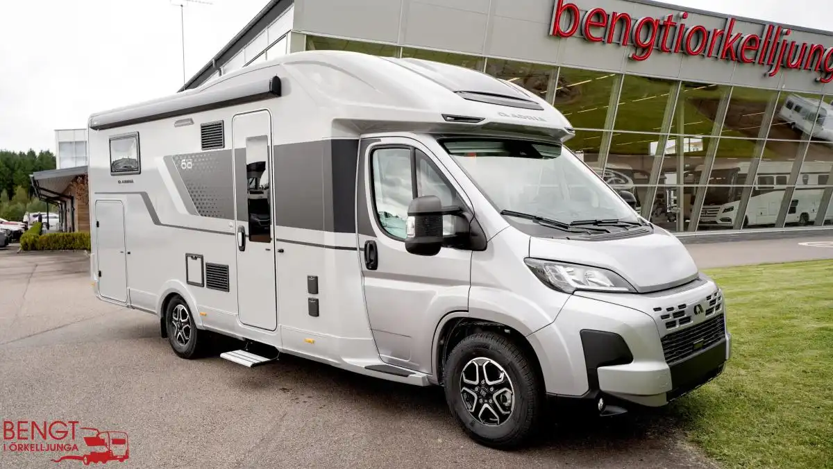 Adria Matrix 670 SL 60Y — Halvintegrerad med taksäng
