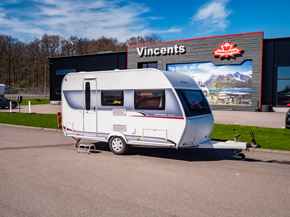 Hobby-390 SF ON TOUR *Förtält *Truma *Dubbelbädd-(2017) — Husvagn