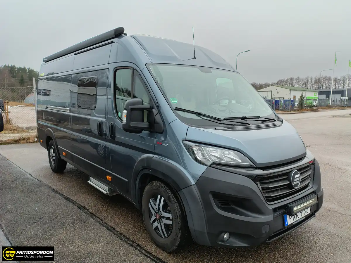 Hymer YELLOWSTONE — Plåtis