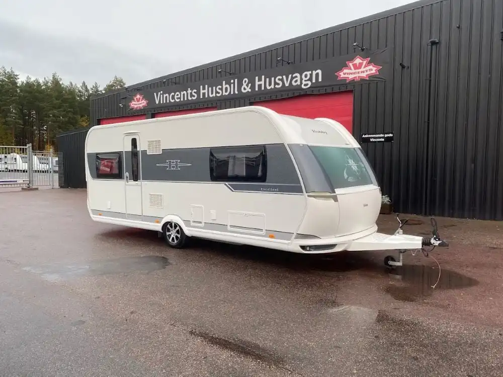 Hobby-560 UL *Förtält *Långbäddar *KAMPANJ-(2016) — Husvagn