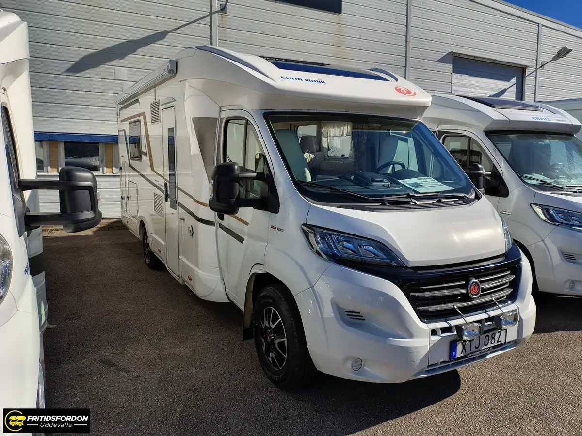 Eura Mobil PT 730 EB — Halvintegrerad