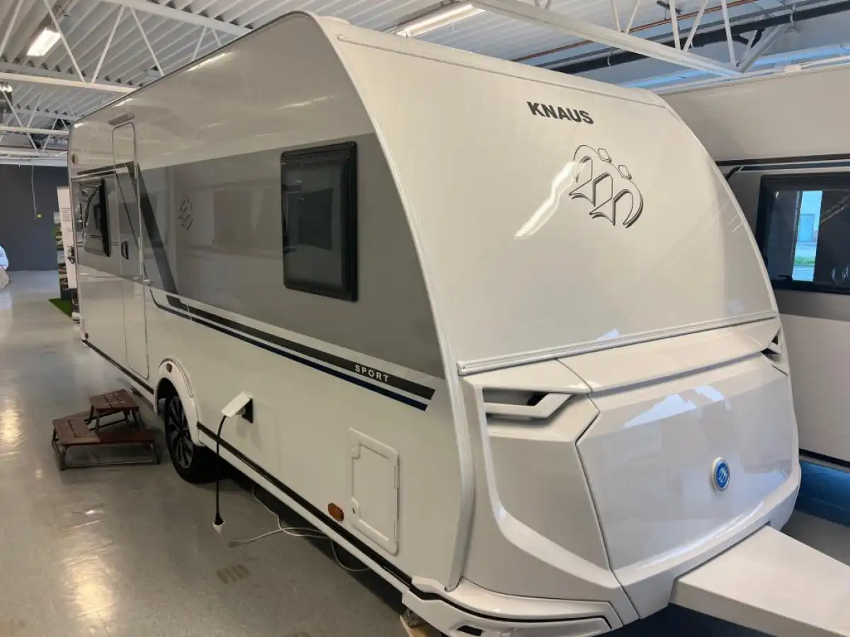 Knaus Sport 500 FU — Husvagn