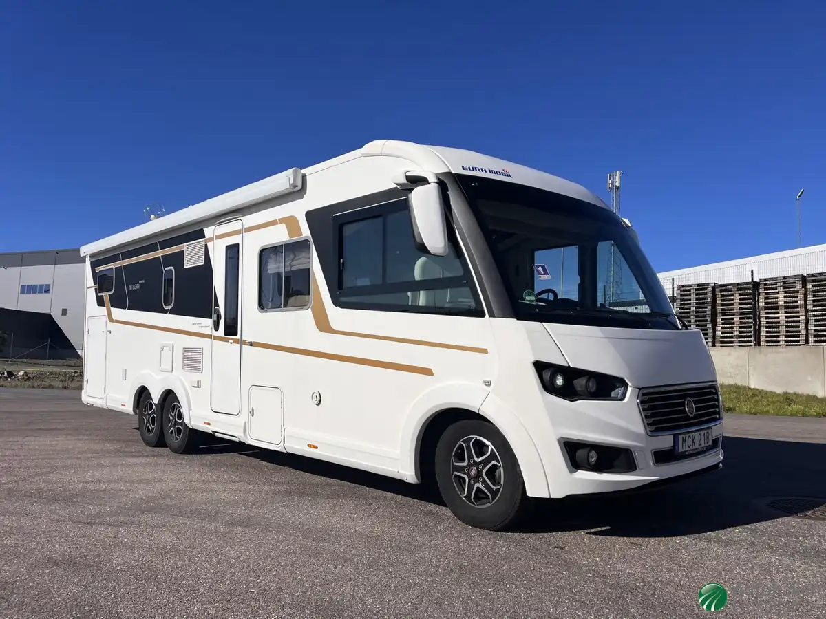 Eura Mobil INTEGRA 890 EB — Helintegrerad