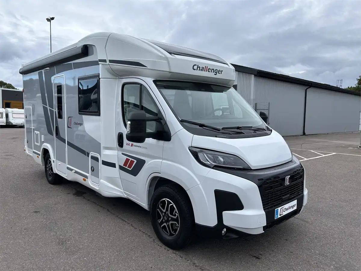 Challenger Challenger 260 Graphite Edition Fiat M27 — Halvintegrerad