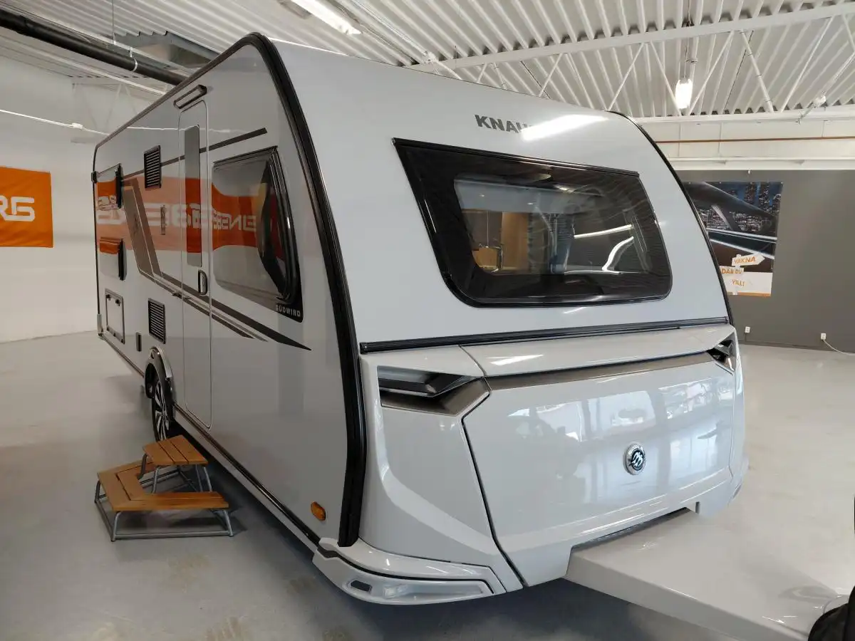 Knaus SÜDWIND BLACK SELECTION 580 UK — Våningssäng