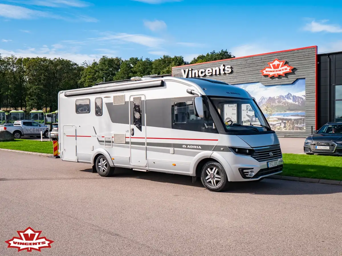 Adria-SONIC SUPREME I 710 SC *Automat *AC bodel-(2017) — Helintegrerad