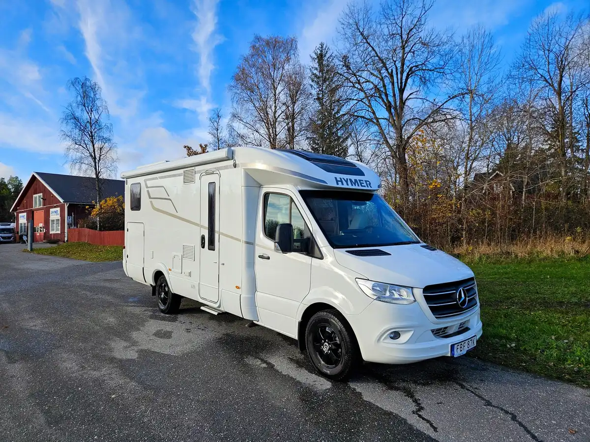 HYMER B-MC T 680 — Halvintegrerad