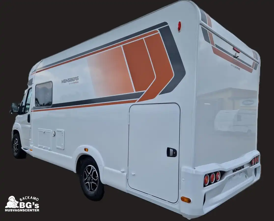 Weinsberg CaraCompact EDITION [PEPPER] 600 MEG — Halvintegrerad