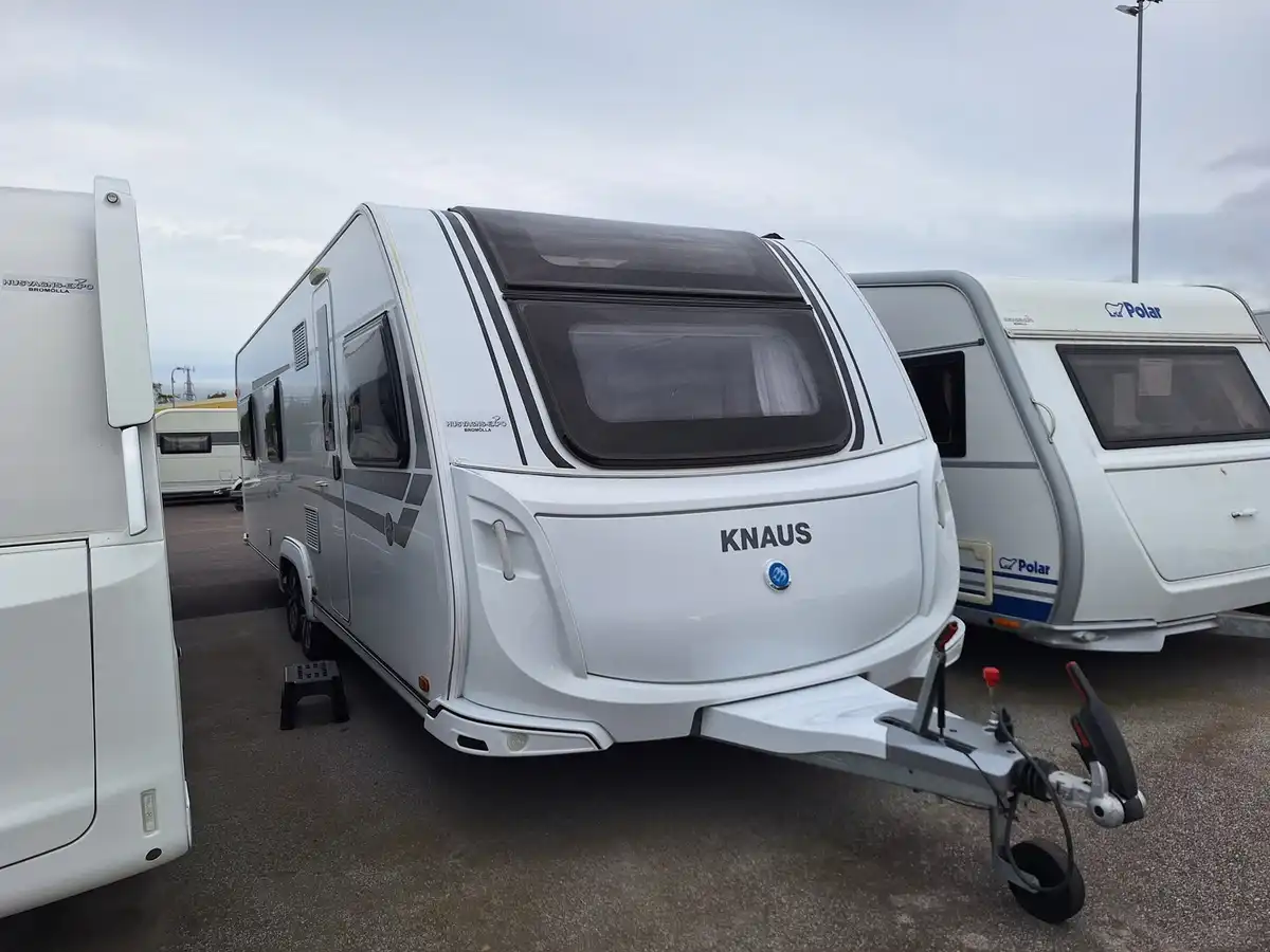 Knaus Scandinavian Selection 750 UFK — Husvagn