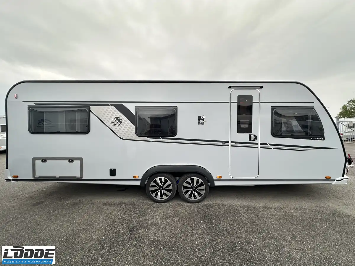 Knaus SÜDWIND BLACK SELECTION 650 UDF — Husvagn