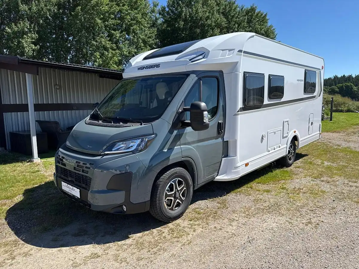 Weinsberg CaraSuite 700 DX Aut 8-steg — Halvintegrerad