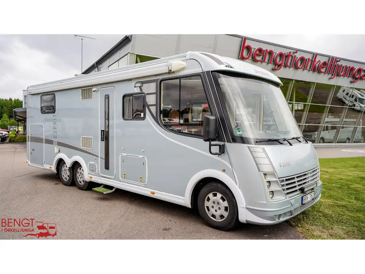 Dethleffs I 7850 Esprit — Helintegrerad