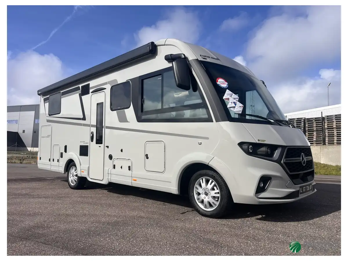 Eura Mobil Integra Line GT 726 QF MB — Helintegrerad