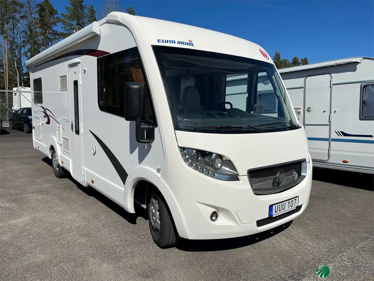 Eura Mobil IL 720 EBF — Helintegrerad
