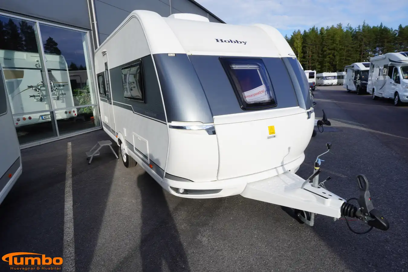 Hobby - 495 UFE EXCELLENT AC Förtält — Husvagn