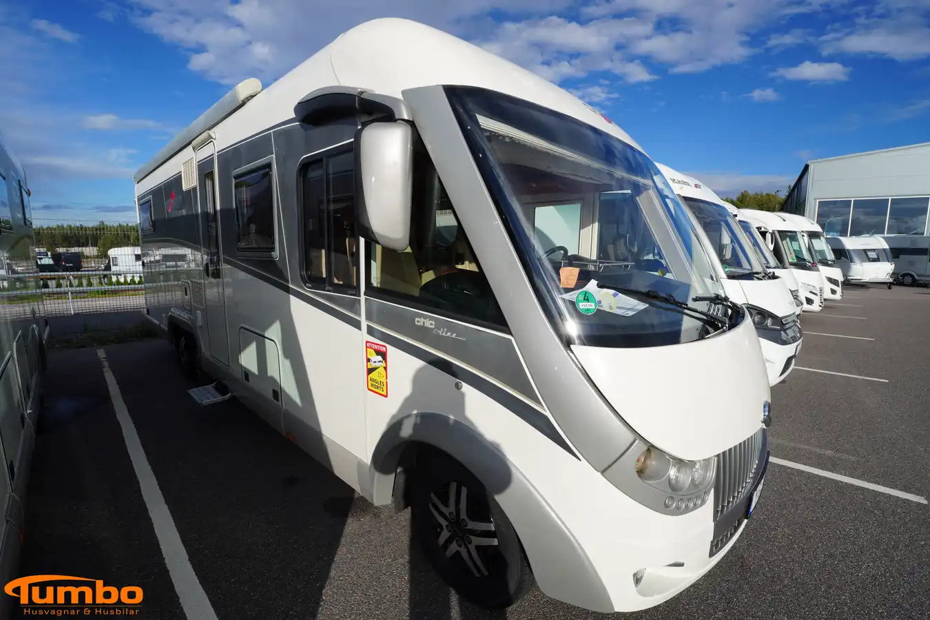 Carthago - CHIC C-LINE XL 5.5 LE Automat Drag Solcell — Helintegrerad