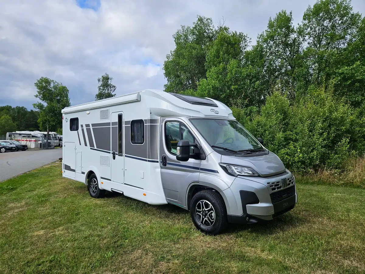 Carado T 457 PRO+ — Halvintegrerad