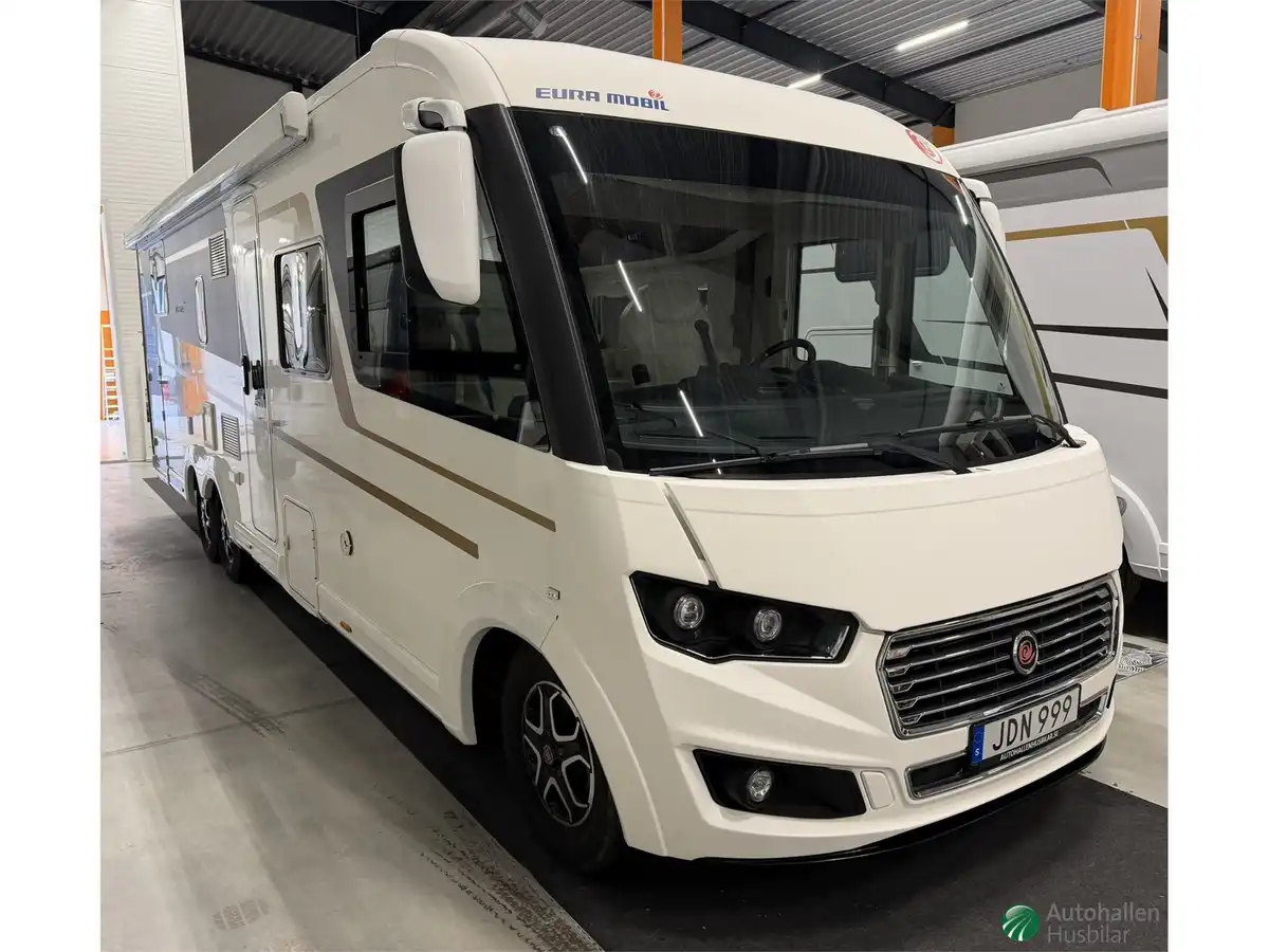 Eura Mobil INTEGRA 890 QB — Helintegrerad