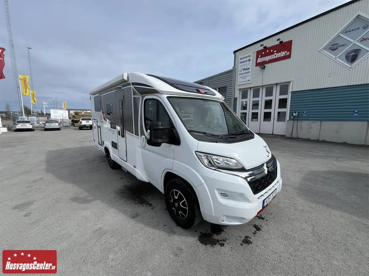 Bürstner BT6203 — Halvintegrerad