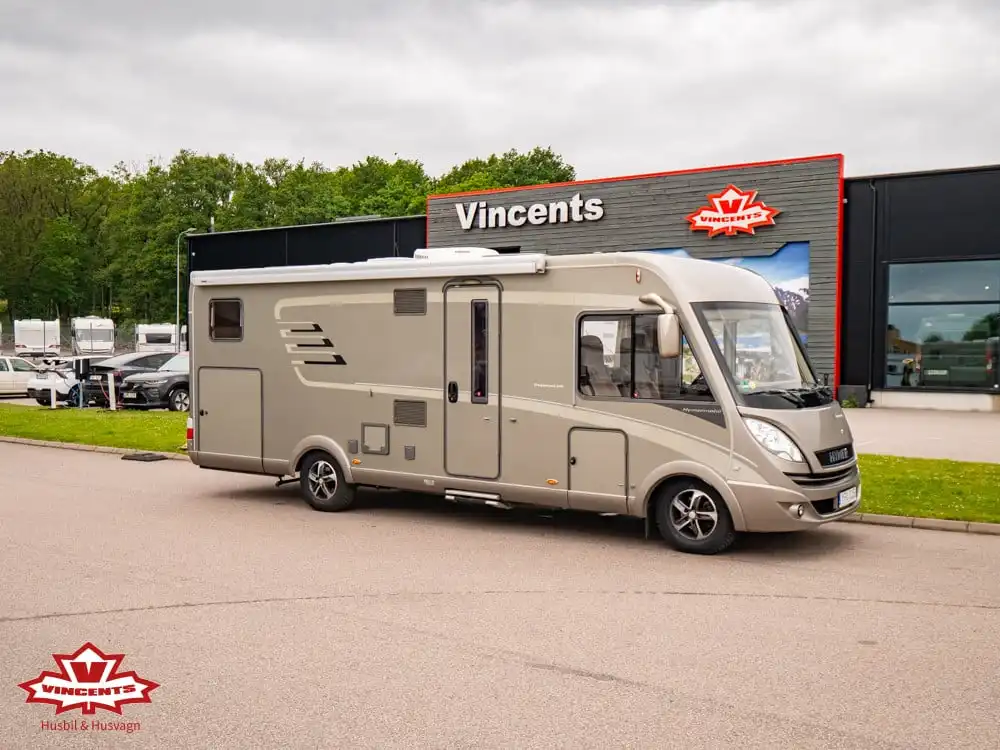 Hymer-B 704 Premium Line *Långbädd *KAMPANJ-(2017) — Helintegrerad