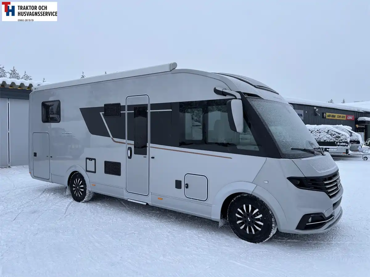 Adria SUPERSONIC 780 SL — Helintegrerad