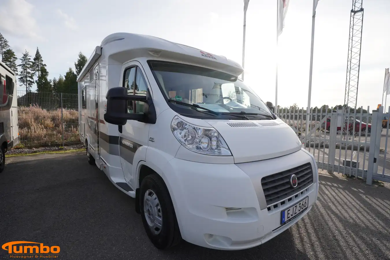 Adria - CORAL S 670 SLT — Halvintegrerad