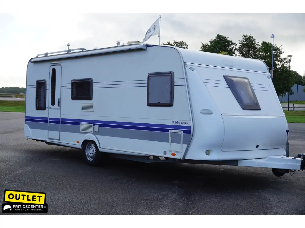 Hobby 560 KMFE DE LUXE — Våningssäng