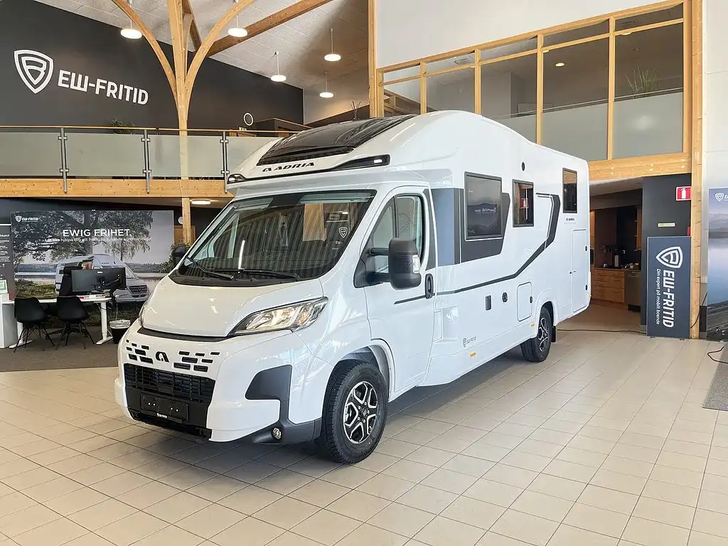Adria MATRIX SELECT 670 SL — Halvintegrerad