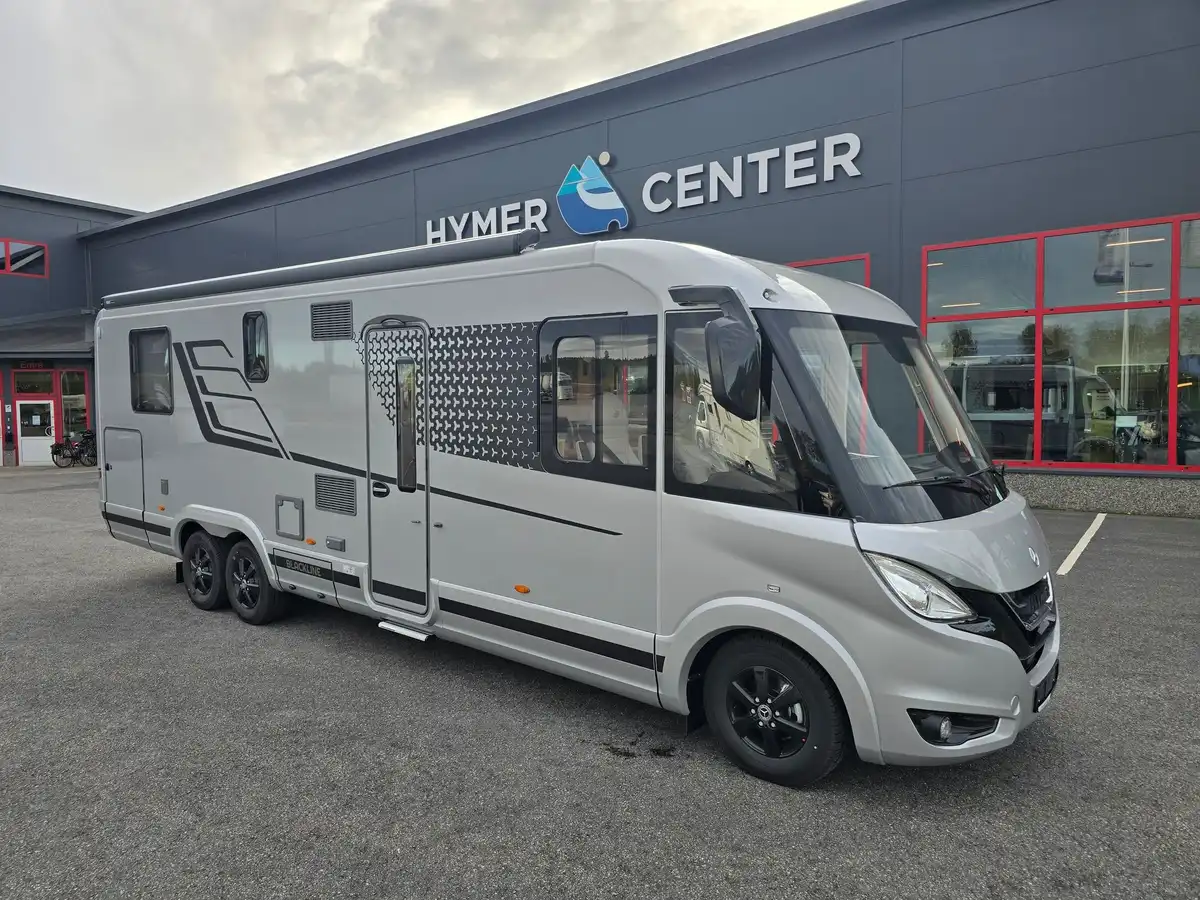 HYMER MasterLine I 890 Blackline — Helintegrerad