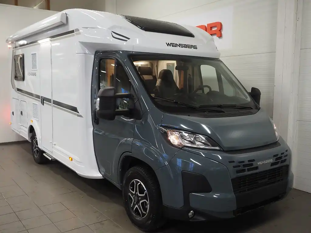 Weinsberg CaraSuite 650 MF AUT — Halvintegrerad
