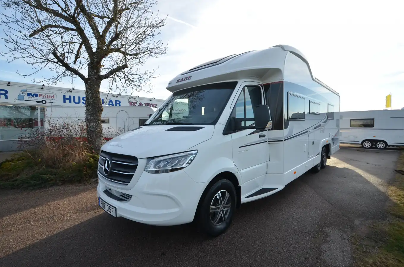 KABE TMRX 880 LT — Halvintegrerad med taksäng