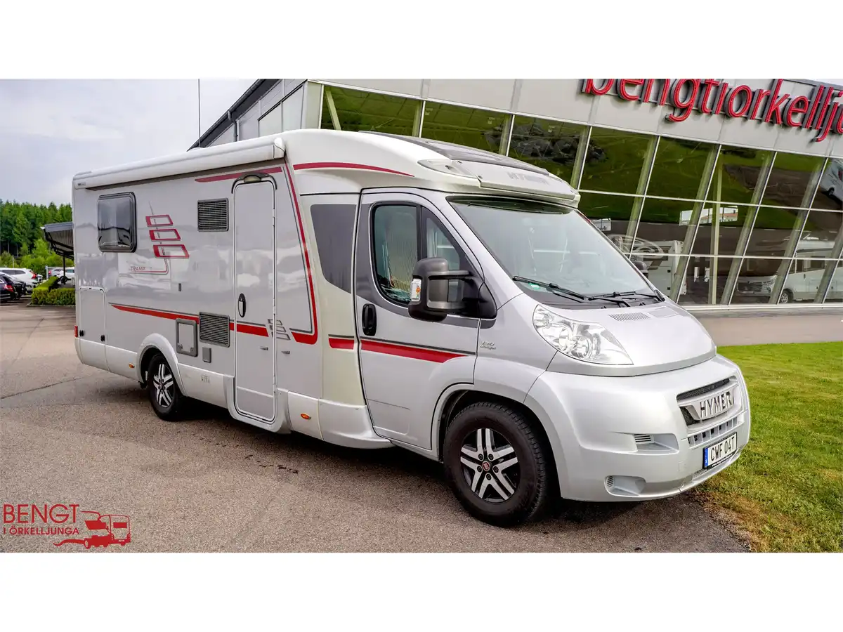 Hymer T 698 CL — Halvintegrerad