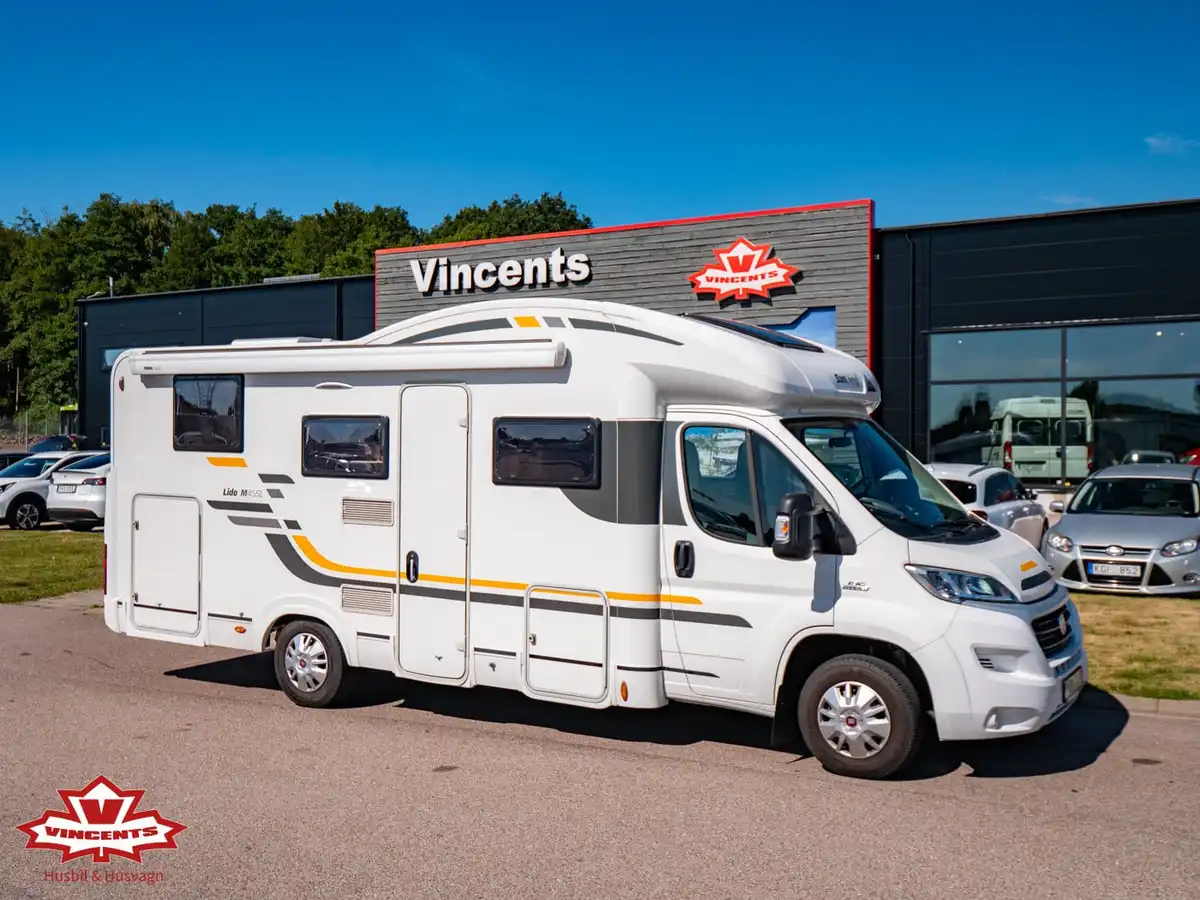 Sun Living-LIDO M 45 SL *KOMMANDE *Långbäddar *Solcell *Lågmi-(2016) — Halvintegrerad